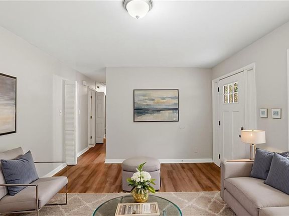 2nd image of 830 Mercury Dr NW