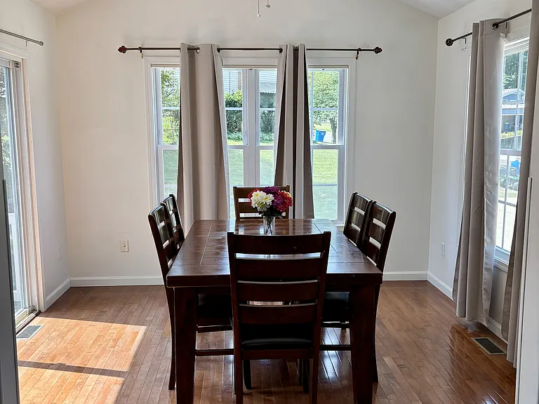 12 Picardy Pl — Photo 8