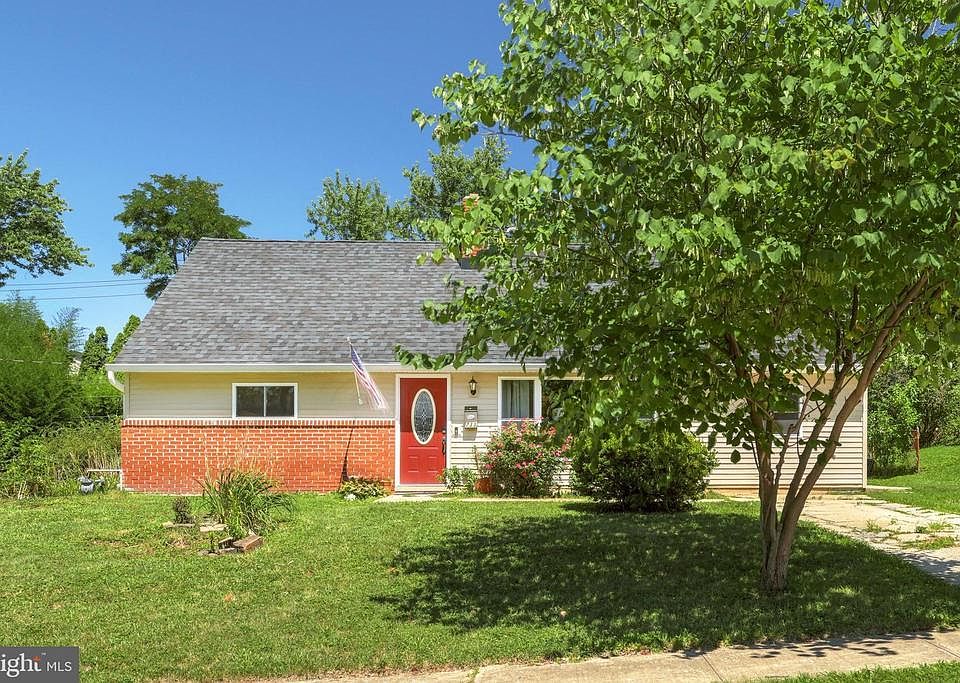 1st image of 733 Terrace Rd