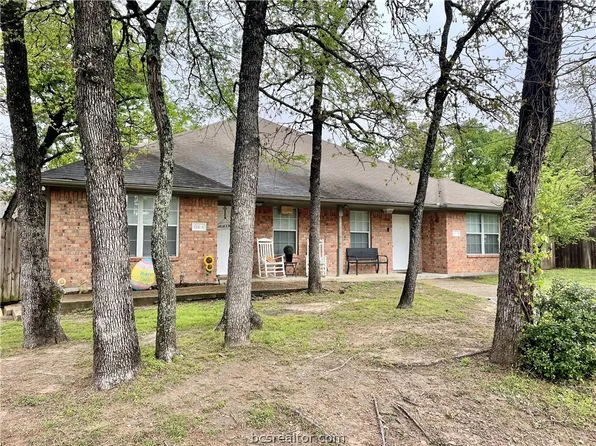 1200 Webhollow Cir, Bryan, TX 77801