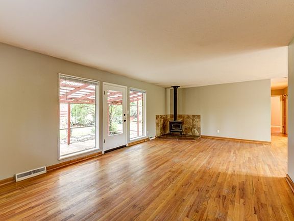 3rd image of 455 S 41st St #455