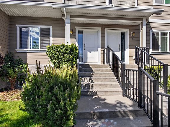 4th image of 600 Sherwood Rd Unit 4