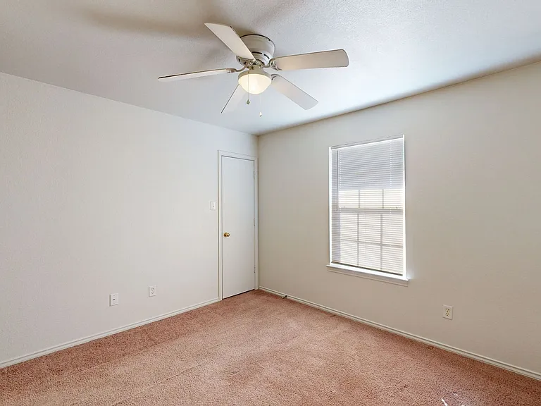 1603 Inca Dr #B — Photo 3