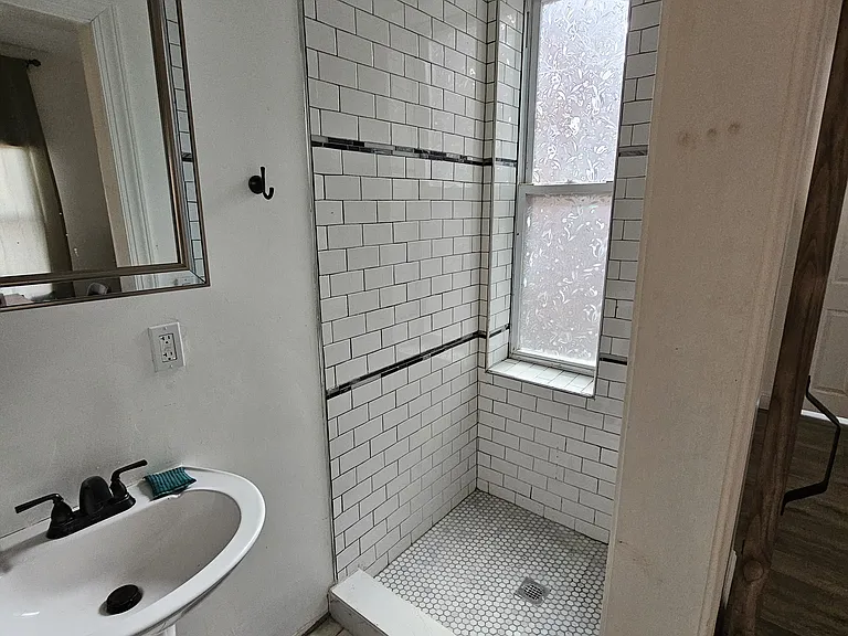617 E Locust Ave #1 — Photo 10