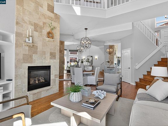 5th image of 4059 W Lakeshore Dr