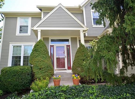 2nd image of 15213 Maple Ct