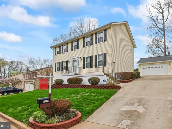 15422 Beachview Dr, Dumfries, VA 22025