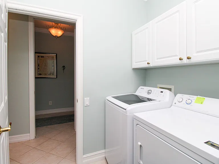 817 Carrick Bend Cir #101 — Photo 12