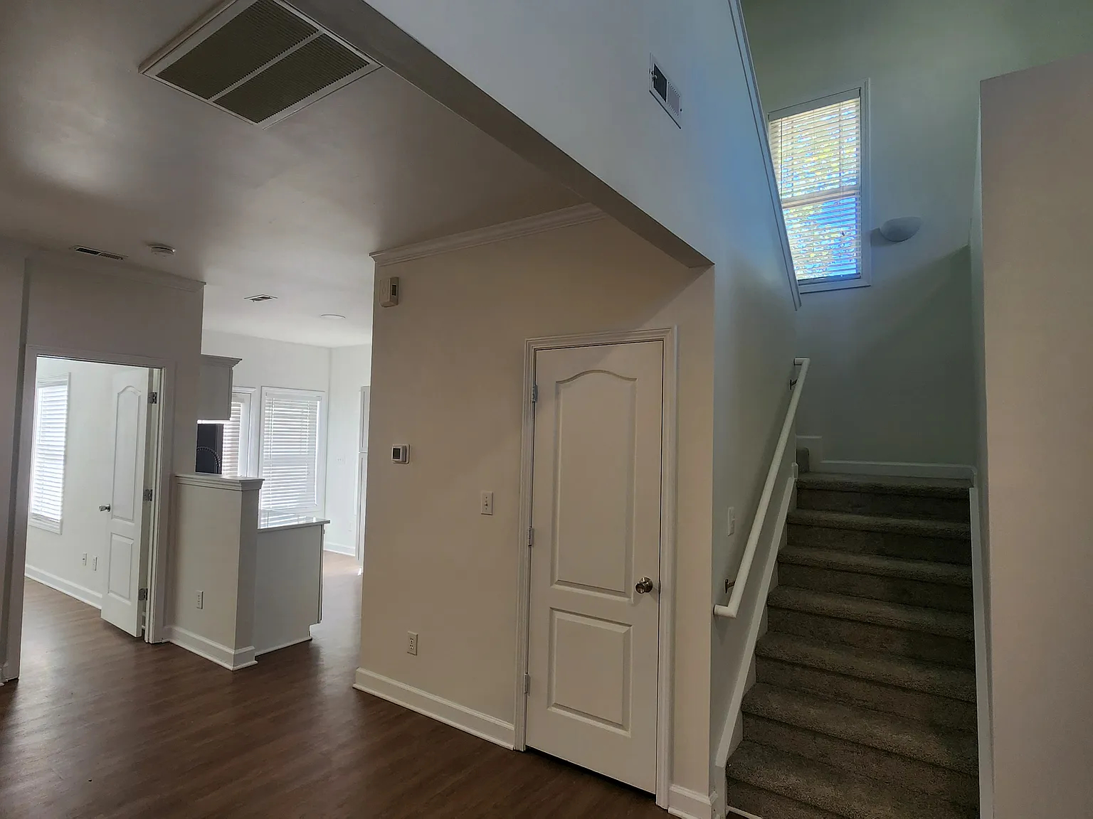 3 bed, 2.5 bath, 1455 sqft, $2,150 — Photo 3