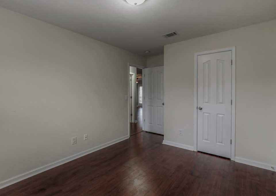 2nd image of 125 Dreville Dr
