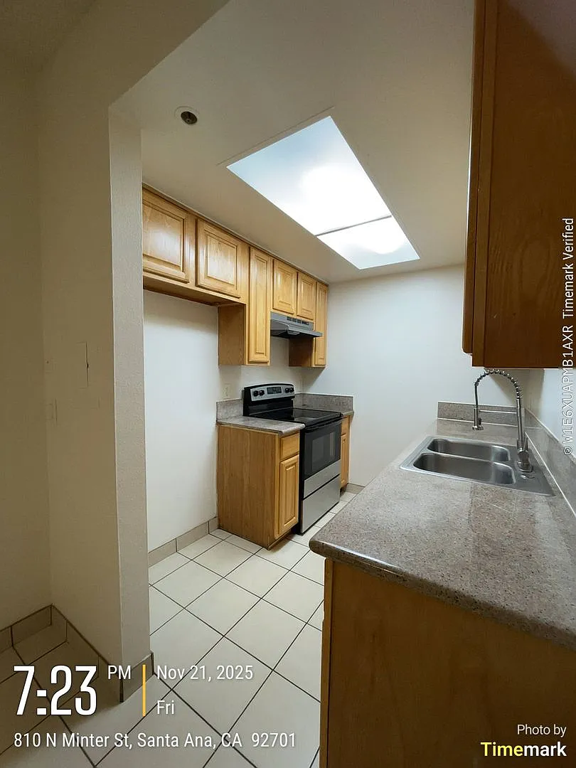 810MA — Photo 2