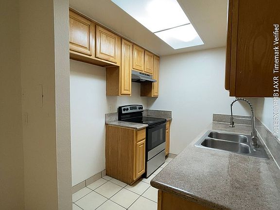 2nd image of 810 N Minter St APT 304