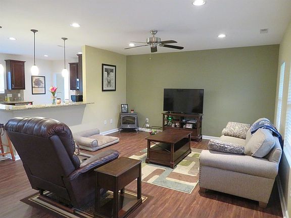 2nd image of 21243 Augusta Dr