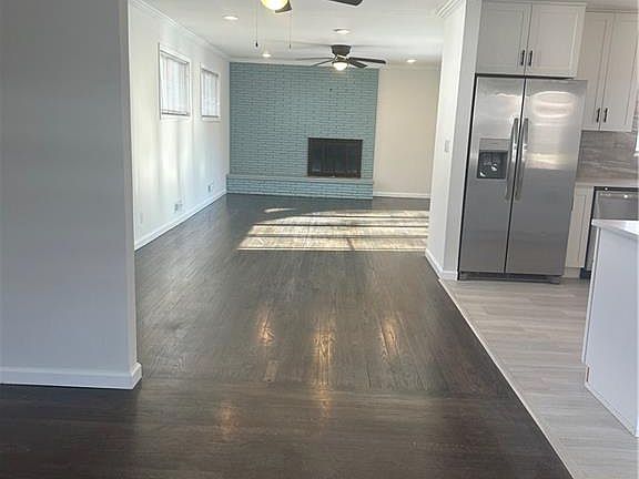 4th image of 8707 Ward Pkwy