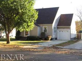 716 N Quincy St, Clinton, IL 61727