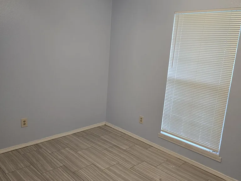 114 N Cherokee St — Photo 12