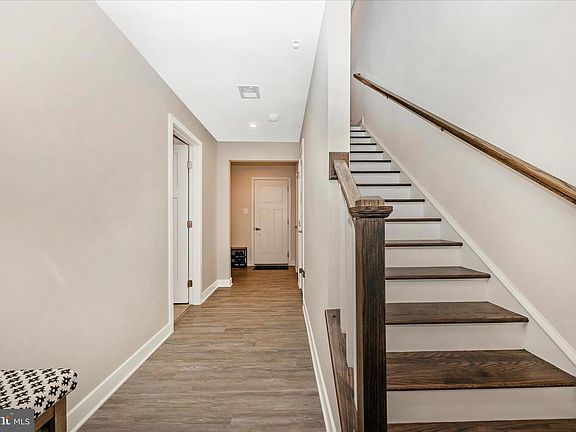 5th image of 3462 Sunset Ridge Dr