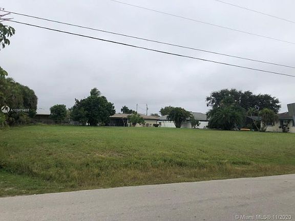 3rd image of 461 SE 16th Pl