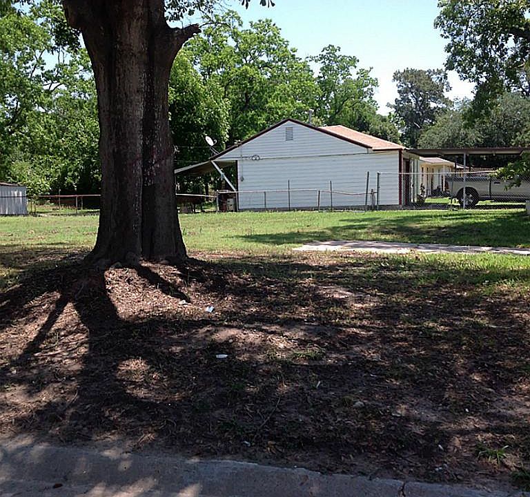 Home  sold with EXTRA corner lot