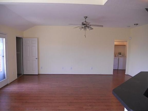 5th image of 721 Kerwin Ct