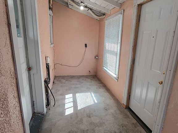 4th image of 24 N Diamond St