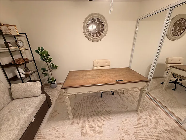 1 Laurel Oak Pl — Photo 16