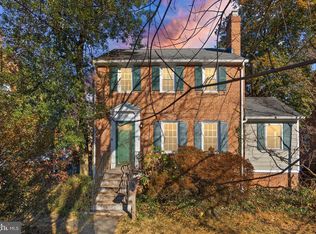 2235 N Columbus St, Arlington, VA 22207