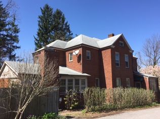 801 Oak Ln, Radford, VA 24141
