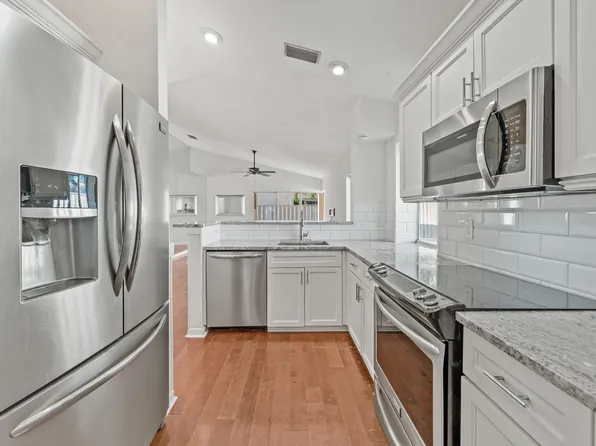 28 Governors Court, Palm Beach Gardens, FL 33418