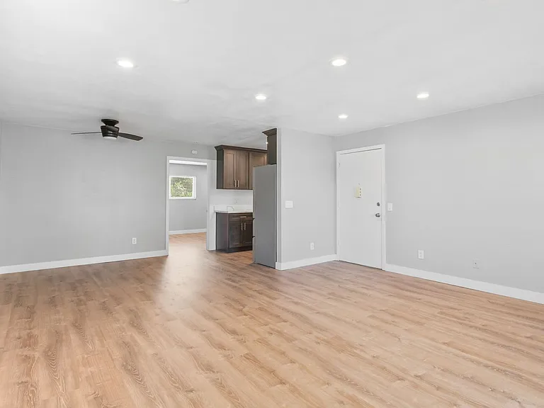 9175 Campina Dr #5 — Photo 18