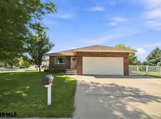 402 W 40th St, Scottsbluff, NE 69361