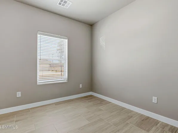 2043 Meteor Dr, Las Cruces, NM 88012