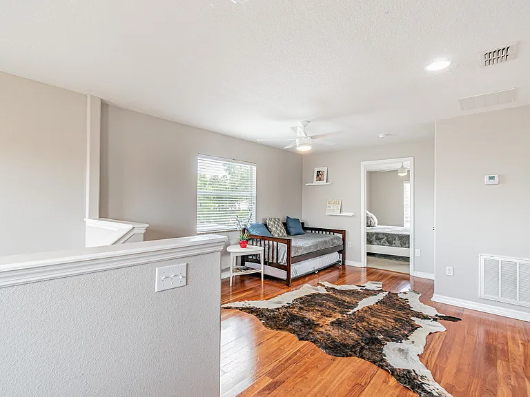 2907 W Chestnut St — Photo 37
