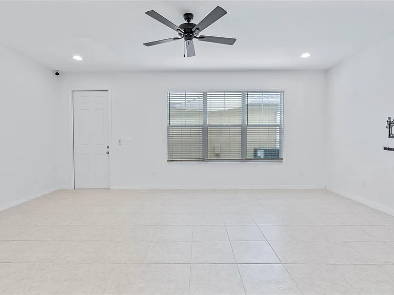 8149 Mosaic Ln — Photo 26