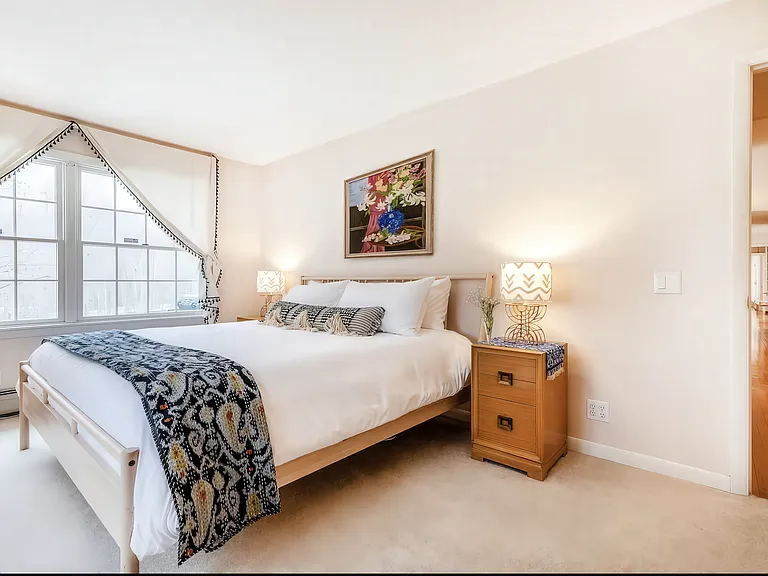 403 Lower Hollow Rd — Photo 11