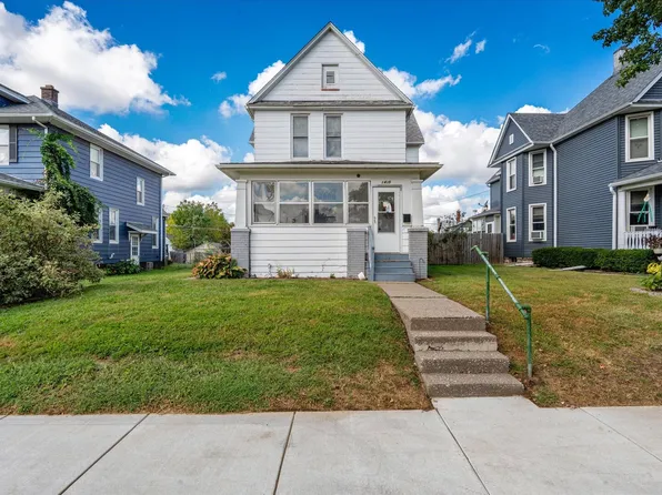 1435 10th St, Moline, IL 61265