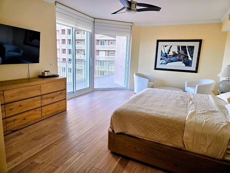 700 Ocean Royale #401 — Photo 16