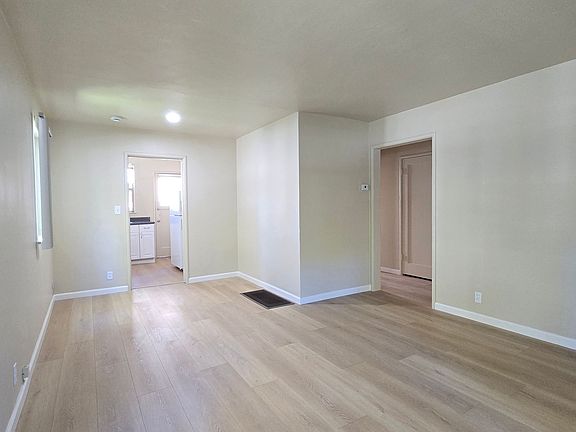 4th image of 572 N 2nd St APT 1