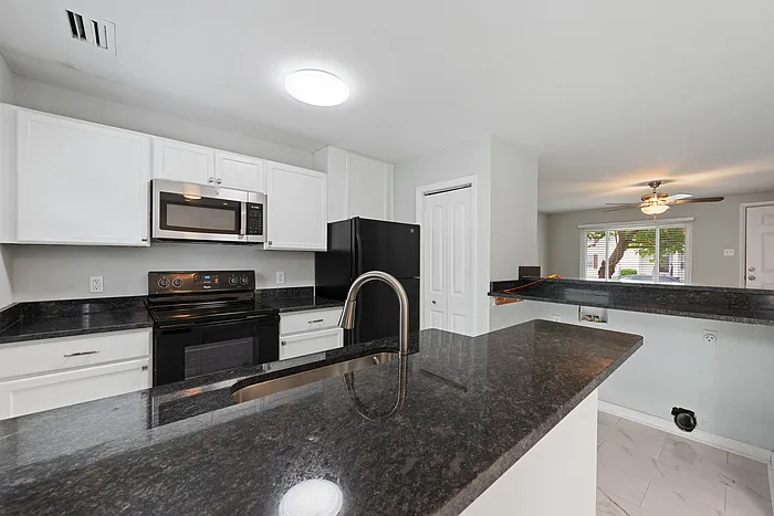 253 Greenbrier Ave — Photo 8
