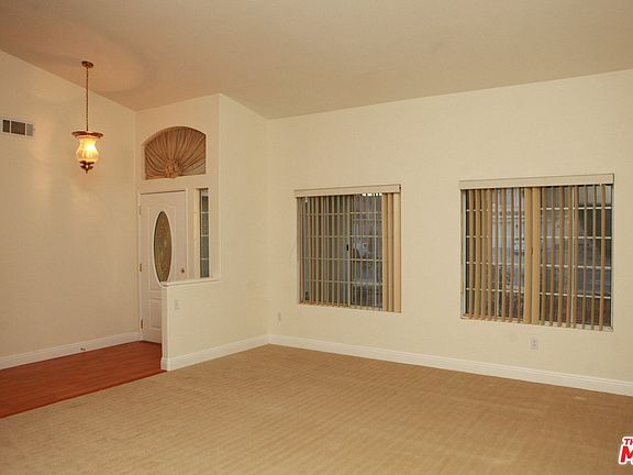 5th image of 13289 Cornell Cir