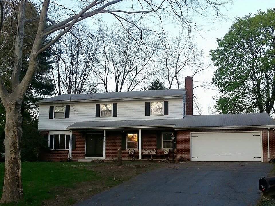 1st image of 703 Weaver Cir