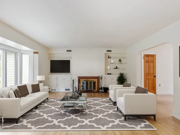 9 Chase St, Newburyport, MA 01950