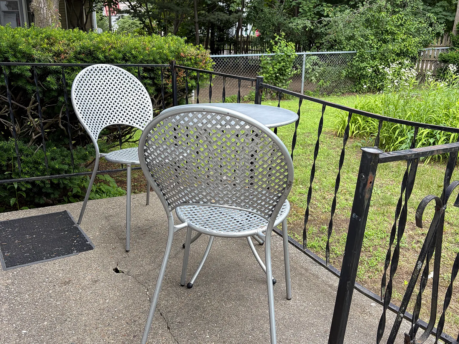 2 bed, $2,400 — Photo 2
