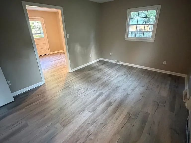 1709 Virginia St. — Photo 3