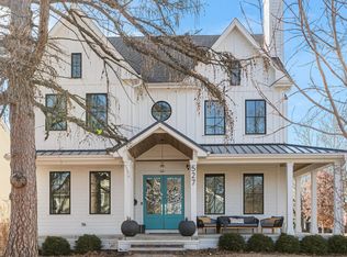 527 N Ellsworth St, Naperville, IL 60563