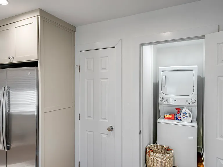 6501 Ravendale Ln — Photo 33