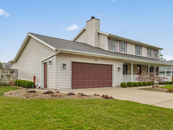 3rd image of 760 Lincoln Pines Pl