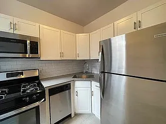 Rented by Hillel Realty Group