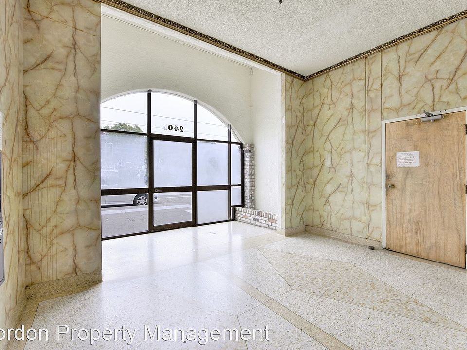 1st image of 2405 15th Ave APT 8