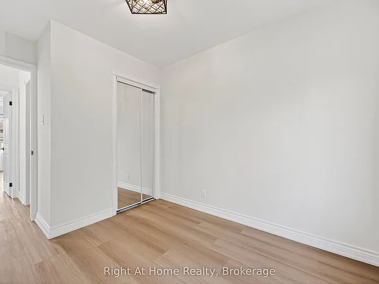 109 Brant St — Photo 11
